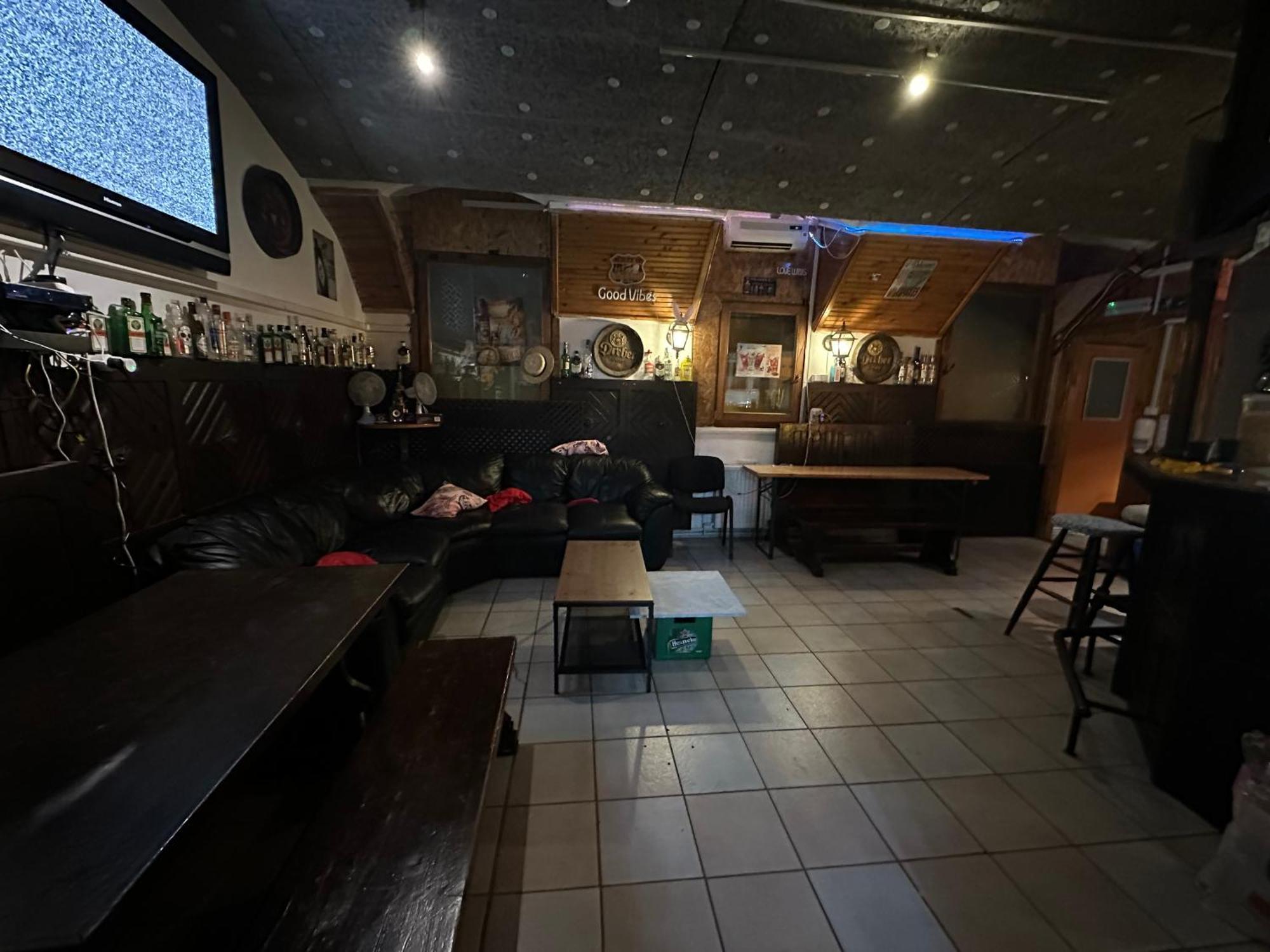 Whole Basemenet Former Pub4 Stag Do/Hen Party Βουδαπέστη Εξωτερικό φωτογραφία